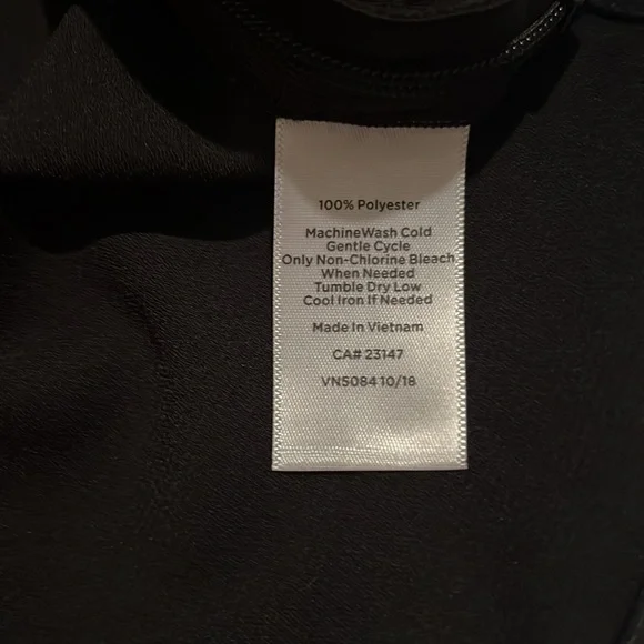 Two TALBOTS TOPS : 2(two) ladies M :black & fuchsia pink - Picture 5 of 11